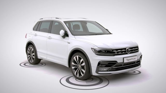 2020 VW Tiguan R-line front