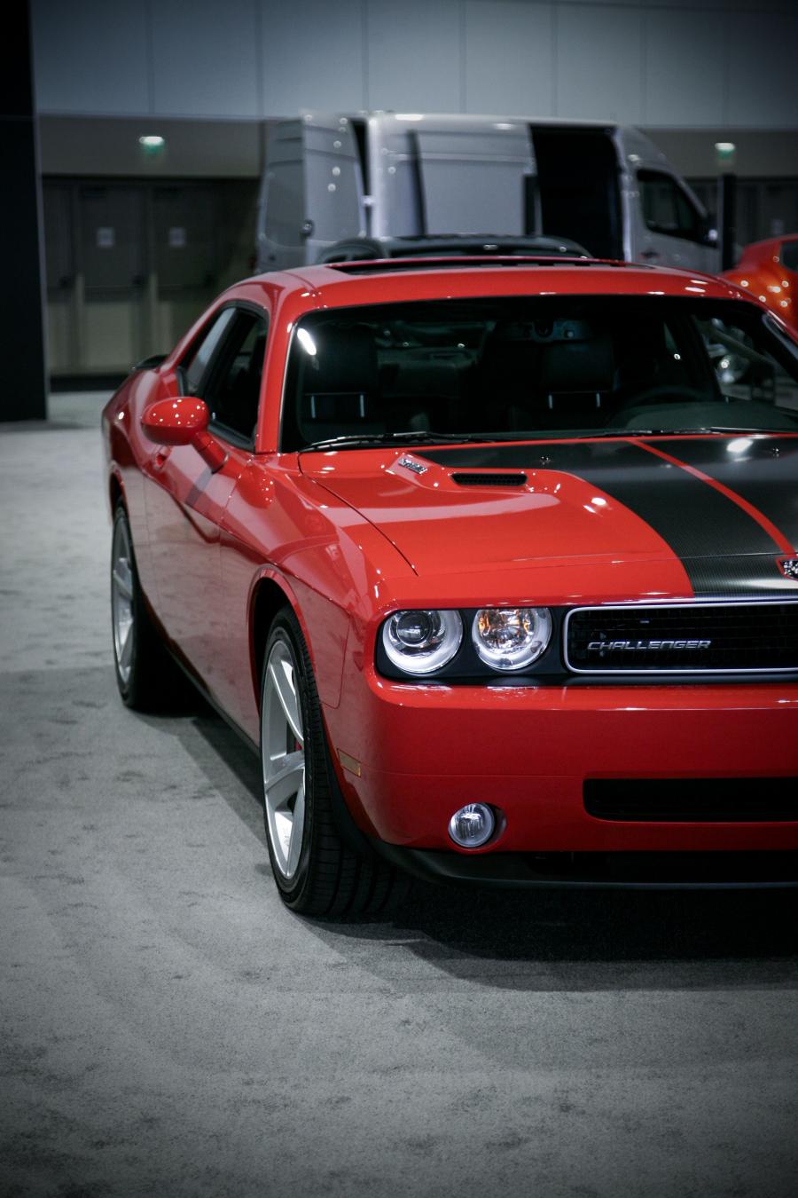 Dodge Challenger srt 2008