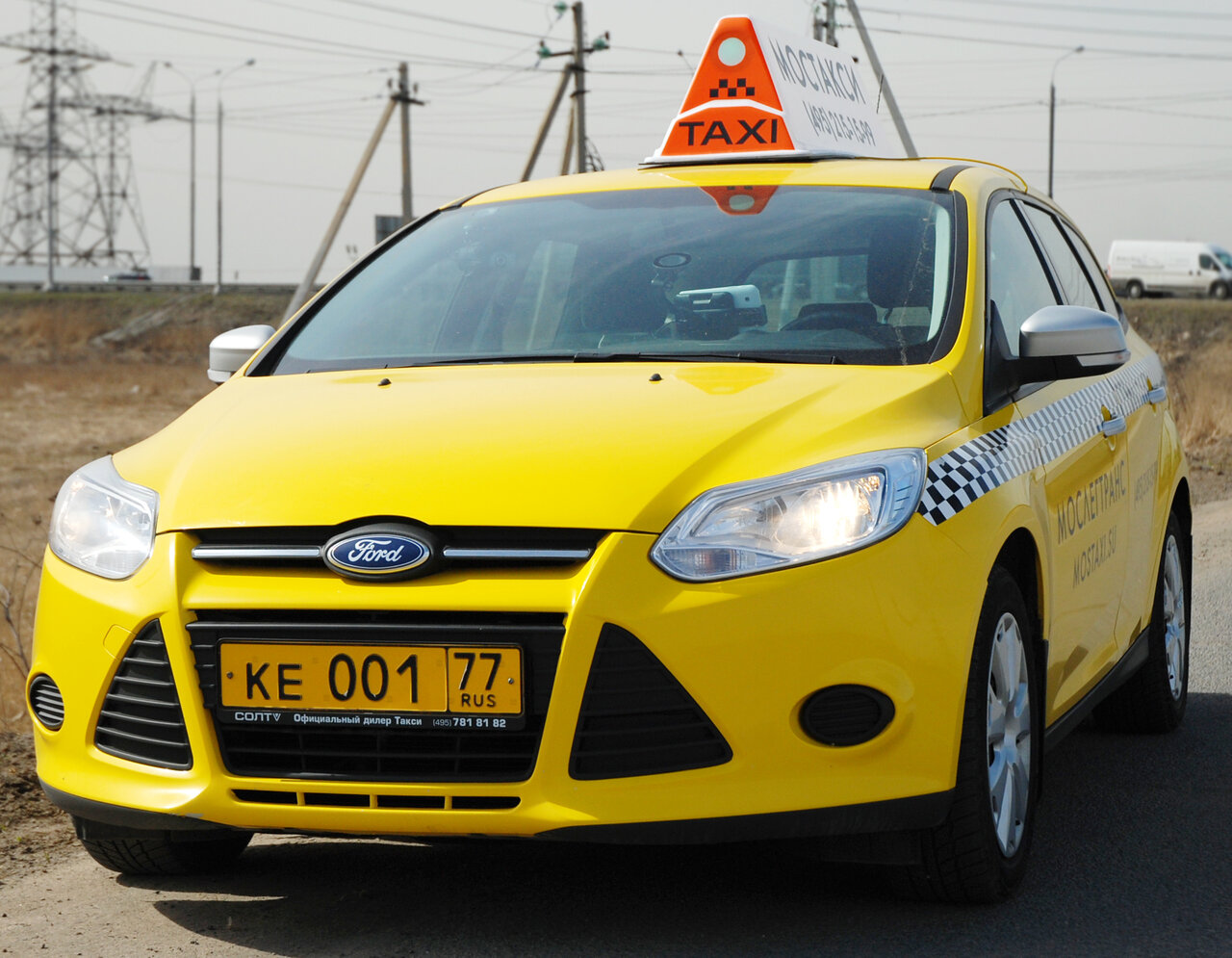 Номер службы такси москва. Такси. Машина "такси". Автомобиль «такси». Желтая машина такси.