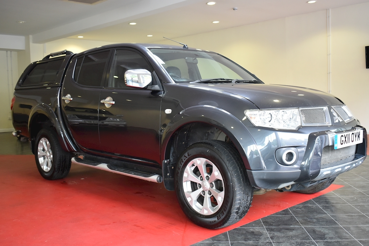 Mitsubishi l200 2011