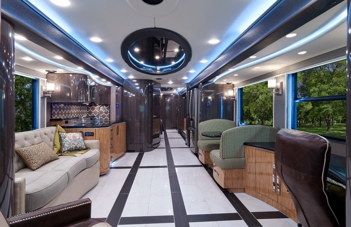 Luxury much. Prevost автодом. Автодом ELEMMENT Palazzo внутри. Foretravel IH-45. Автодом Furrion.