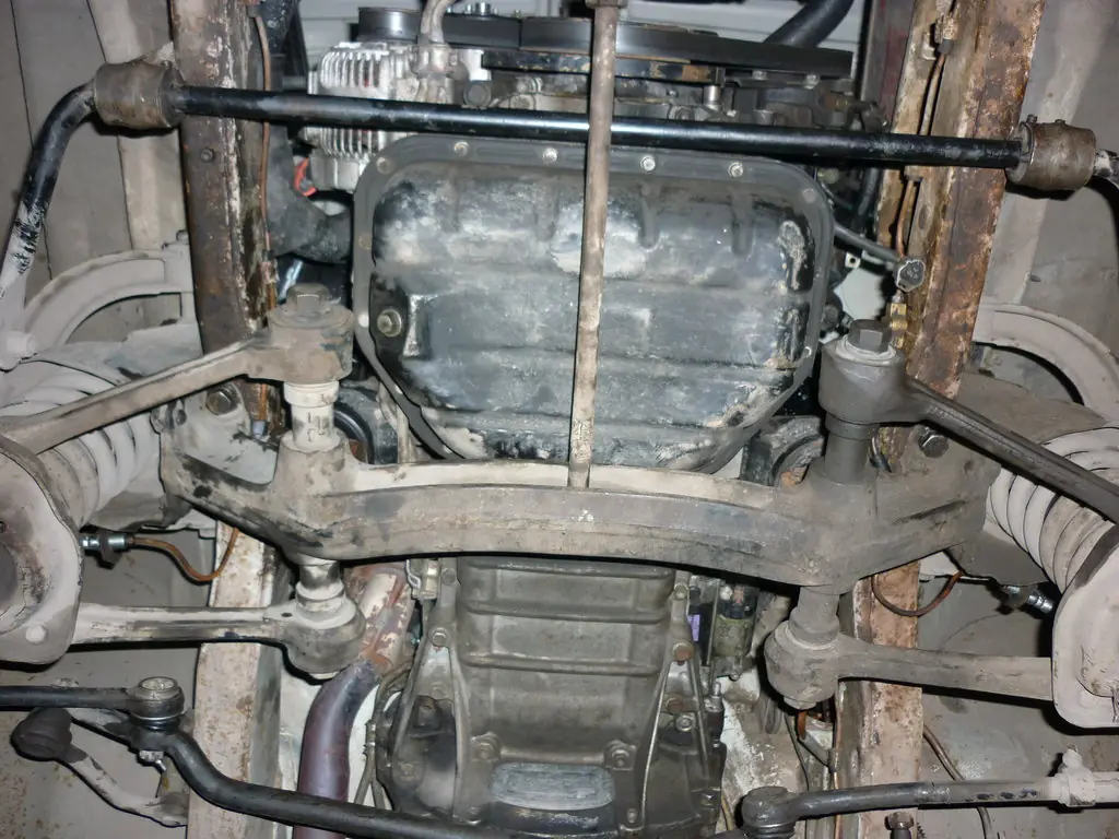 ГАЗ 3102 снизу