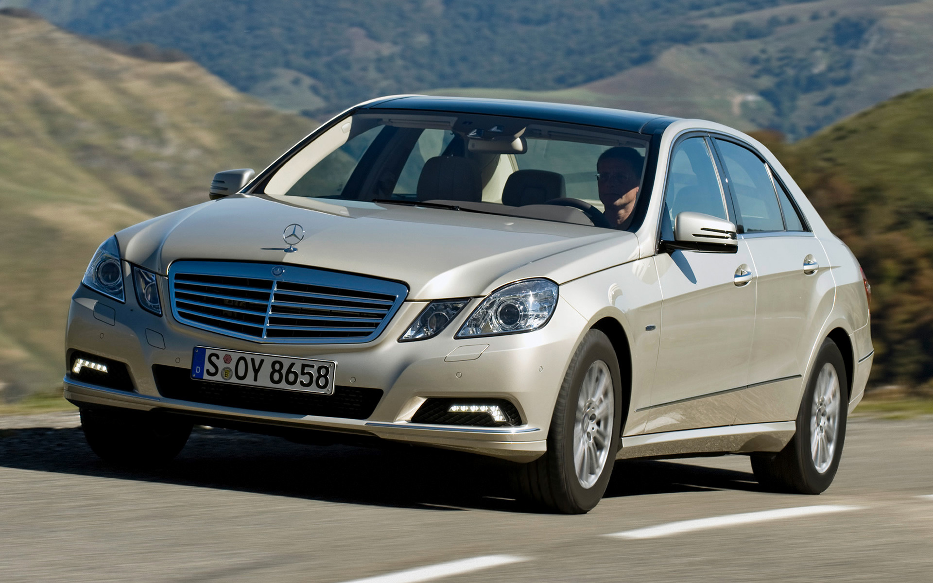 Mercedes Benz e200