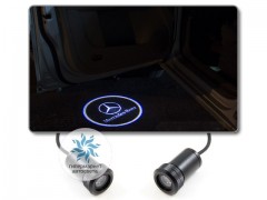 Подсветка дверей автомобиля: проекция логотипа Mercedes
